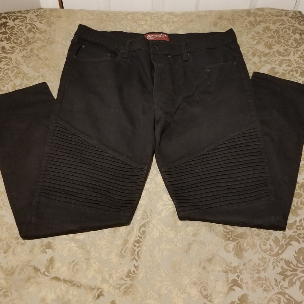 Black skinny jeans